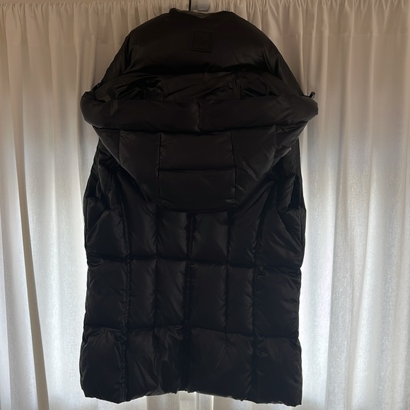 SAM. Down Feather Freedom Vest with Removable Hood - Picture 7 of 10